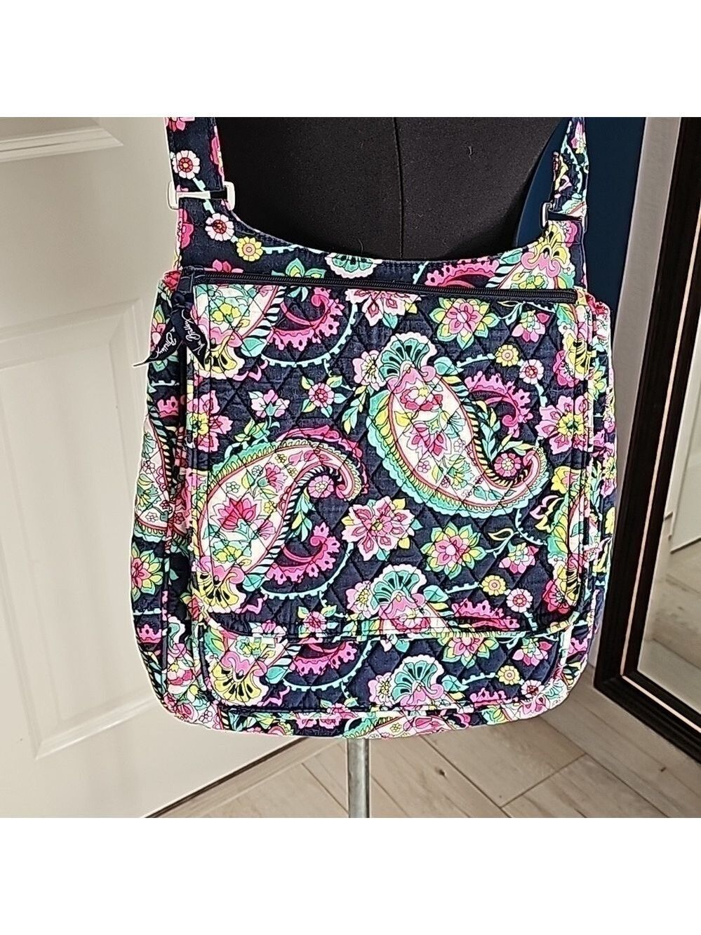 Vera Bradley Mailbag in Pink Paisley